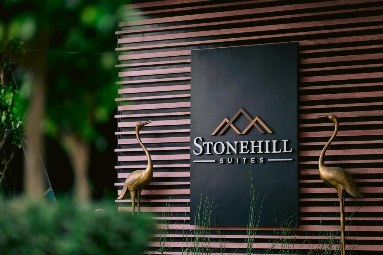 Stonehill Suites Bacolod Exterior photo