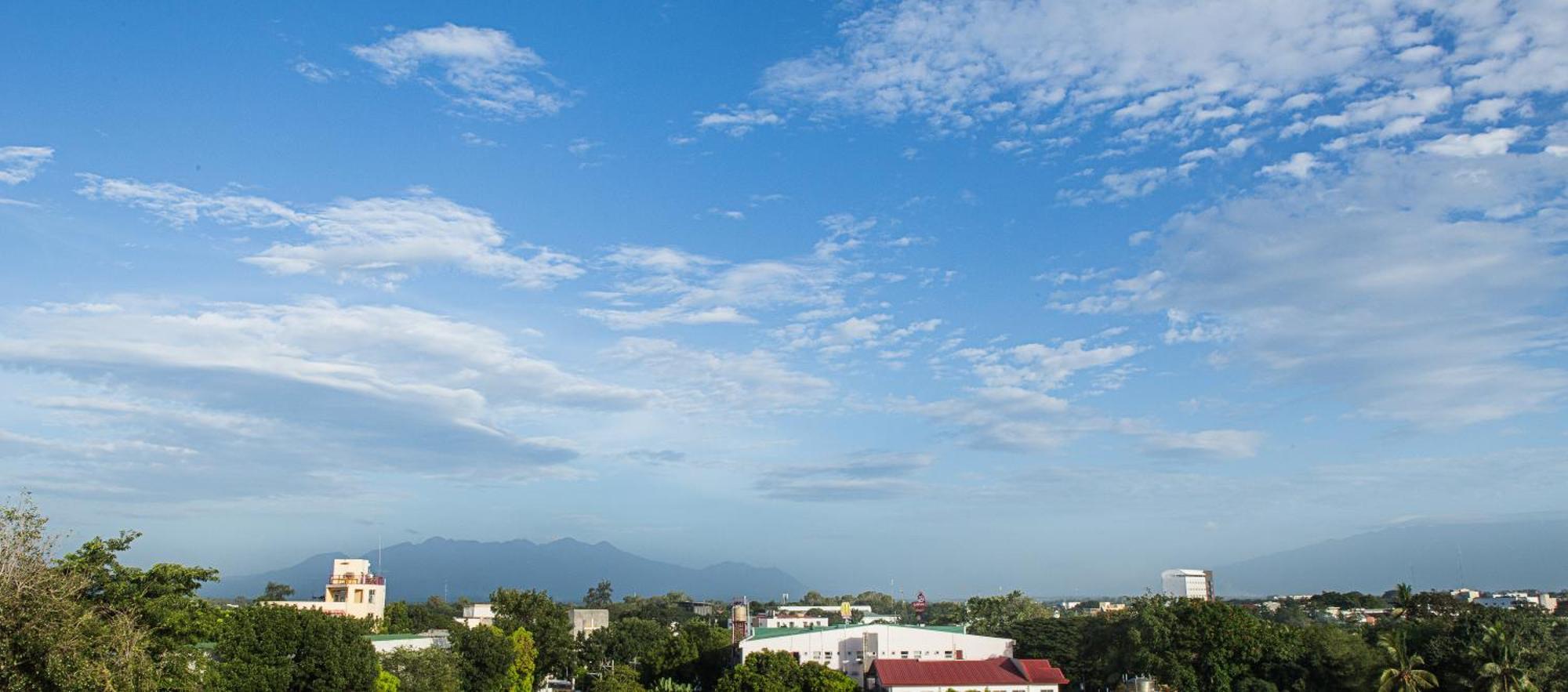 Stonehill Suites Bacolod Exterior photo